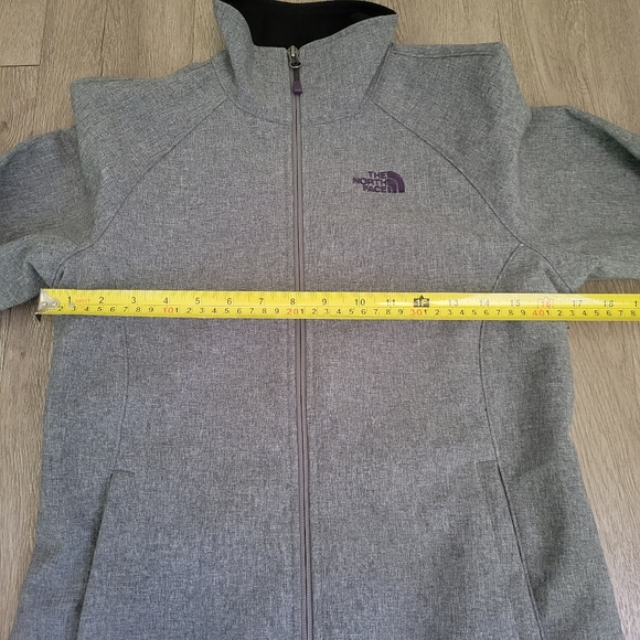 North Face Gray Shell Jacket - Picture 5 of 6